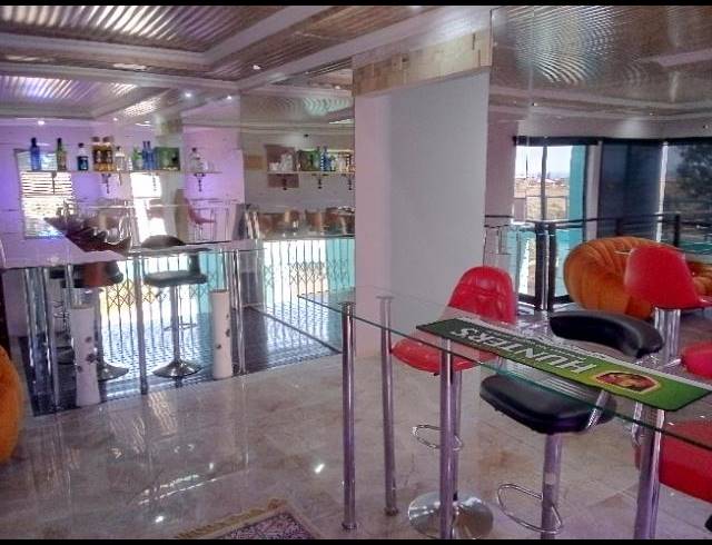 6 BEDROOM APARTMENT FOR SALE IN UMGABABA